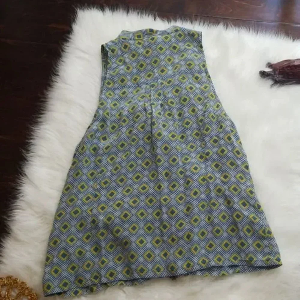 Fossil Geometric Sleeveless Ruffle Button Tie Up Shell Tank Top Size Small - Picture 7 of 7